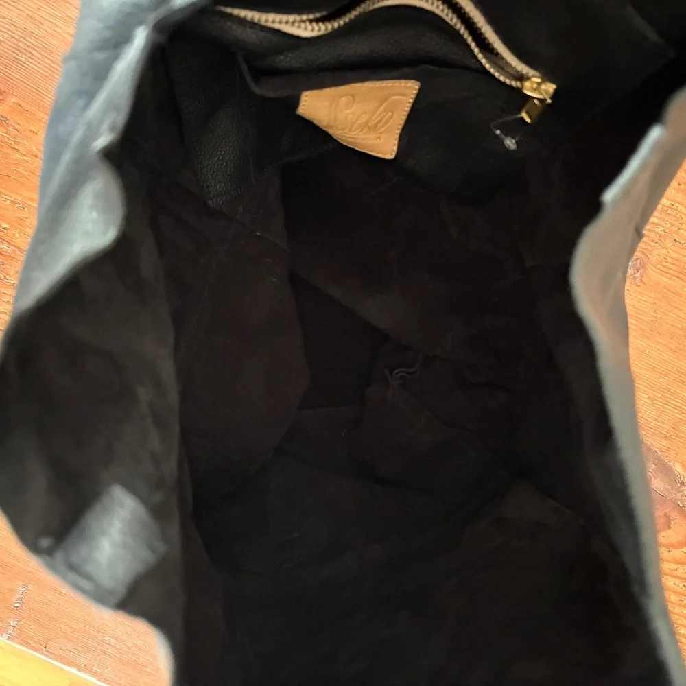 Sseko Leather Tote Bag in Black with Flaw
